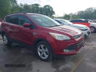 2014 Ford Escape SE with VIN 1FMCU0GX4EUB78963, listed as a IAAI auction lot 42110927 with 149,799 mi miles. Bid and sale history available at carsss.com. Image 1.