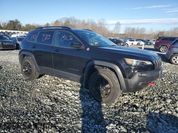 2022 Jeep Cherokee Trailhawk with VIN 1C4PJMBX7ND550115, listed as a Copart auction lot 41688785 with 25,272 mi miles and Salvage Title. Bid and sale history available at DreamBid. Image 4.