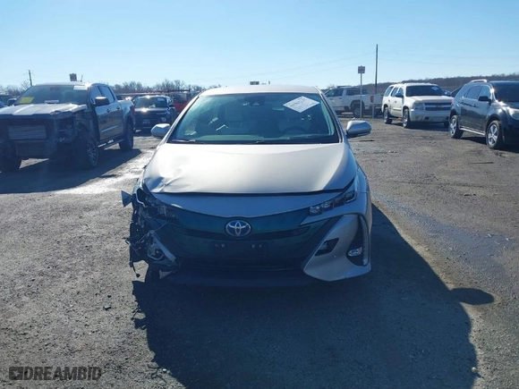 2017 Toyota Prius Prime Plus with VIN JTDKARFPXH3056424, listed as a IAAI auction lot 41568235 with NaN miles. Bid and sale history available at carsss.com. Image 13.