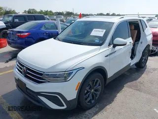 2024 Volkswagen Tiguan SE with VIN 3VVNB7AX2RM140292, listed as a IAAI auction lot 41899150 with 3,171 mi miles and . Bid and sale history available at DreamBid. Image 19.