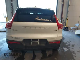 2021 Volvo XC40 R-Design with VIN YV4162UM4M2510905, listed as a IAAI auction lot 41150039 with 42,413 mi miles and . Bid and sale history available at carsss.com. Image 15.