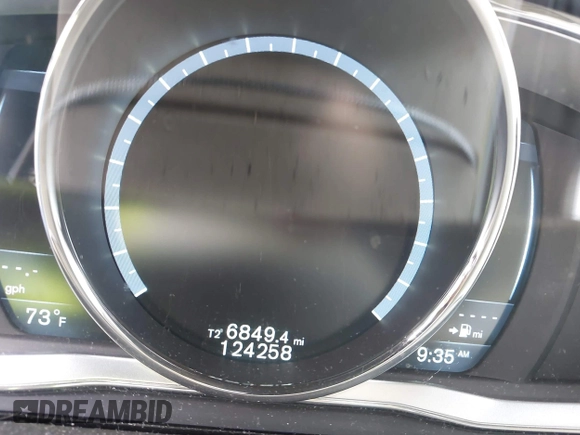 2015 Volvo XC60 T6 with VIN YV4902RKXF2669393, listed as a IAAI auction lot 42380410 with 124,258 mi miles and . Bid and sale history available at DreamBid. Image 15.