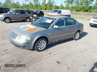 2001 Volkswagen Passat GLS z VIN WVWPD63B51P198425, wystawiony jako IAAI lot #42734511 z przebiegiem Nie podano mil oraz . Historia ofert i sprzedaży dostępna na DreamBid. Obrazek 2.