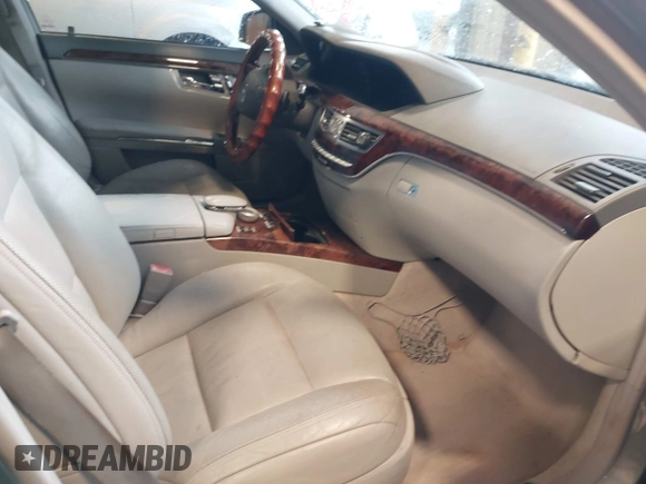 2010 Mercedes-Benz S 400 with VIN WDDNG9FB7AA303552, listed as a IAAI auction lot 41988275 with 208,147 mi miles and . Bid and sale history available at DreamBid. Image 5.
