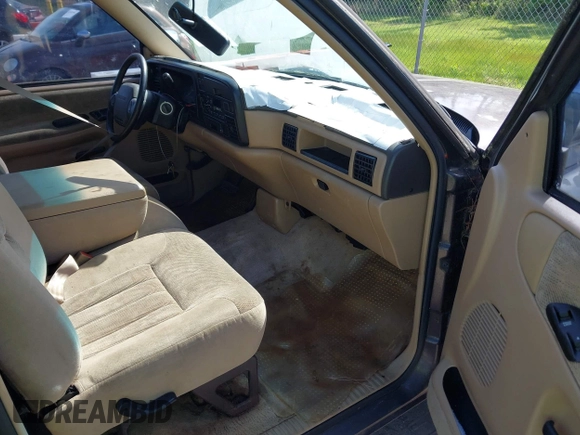 1997 Dodge 1500 z VIN 1B7HC16Y2VJ509957, wystawiony jako IAAI lot #42100719 z przebiegiem 133 165 mil mil oraz . Historia ofert i sprzedaży dostępna na DreamBid. Obrazek 5.