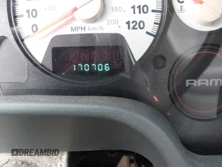 2007 Dodge 1500 ST with VIN 1D7HU18P27J600043, listed as a IAAI auction lot 41625802 with 170,706 mi miles and . Bid and sale history available at DreamBid. Image 7.