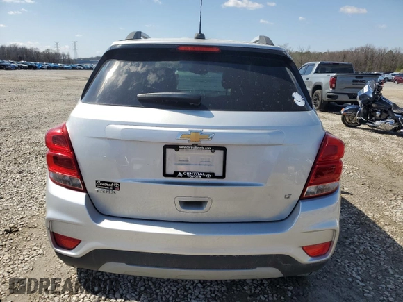 2020 Chevrolet Trax LT with VIN KL7CJLSB1LB009094, listed as a Copart auction lot 48667935 with 62,215 mi miles and Salvage Title. Bid and sale history available at DreamBid. Image 6.