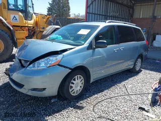 2007 Toyota Sienna CE with VIN 5TDZK23CX7S095404, listed as a IAAI auction lot 41697031 with 105,832 mi miles. Bid and sale history available at carsss.com. Image 21.