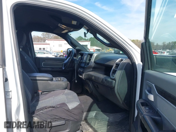 2021 Ram 2500 Big Horn with VIN 3C6UR5DJ8MG552586, listed as a IAAI auction lot 41826654 with 82,847 mi miles and . Bid and sale history available at DreamBid. Image 5.