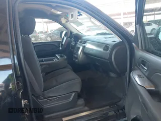 2007 Chevrolet Tahoe LS with VIN 1GNFC13C07J400472, listed as a IAAI auction lot 42209311 with 212,924 mi miles and . Bid and sale history available at DreamBid. Image 5.