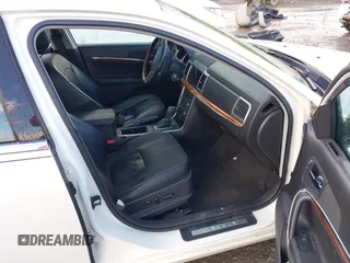 2012 Lincoln MKZ z VIN 3LNHL2JC1CR822059, wystawiony jako IAAI lot #42446311 z przebiegiem 93 202 mil mil oraz . Historia ofert i sprzedaży dostępna na DreamBid. Obrazek 5.
