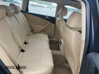 2008 Volkswagen Passat Komfort z VIN WVWLK73C28E049334, wystawiony jako Copart lot #58860715 z przebiegiem 161 405 mil mil oraz Szkoda całkowita • Salvage title. Historia ofert i sprzedaży dostępna na DreamBid. Obrazek 11.
