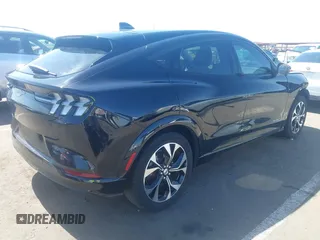 2023 Ford Mustang Mach-E Premium с VIN 3FMTK3RM5PMA13411, выставлен на аукционе IAAI как лот 42335313 с пробегом 32 837 миль миль и . История ставок и продаж доступна на DreamBid. Изображение 4.