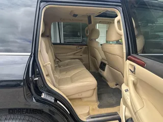 2011 Lexus LX 570 z VIN JTJHY7AX5B4082980, wystawiony jako IAAI lot #42360972 z przebiegiem 236 563 mil mil oraz . Historia ofert i sprzedaży dostępna na DreamBid. Obrazek 8.
