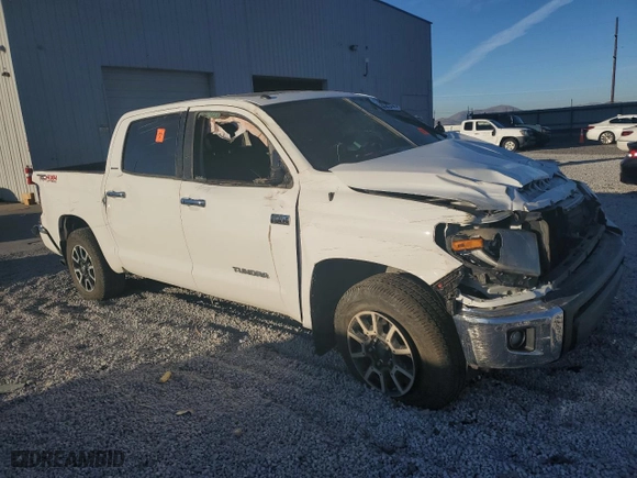 2019 Toyota Tundra 4WD SR5 with VIN 5TFHY5F19KX786075, listed as a Copart auction lot 82649434 with 0 mi miles and Salvage Title. Bid and sale history available at carsss.com. Image 4.