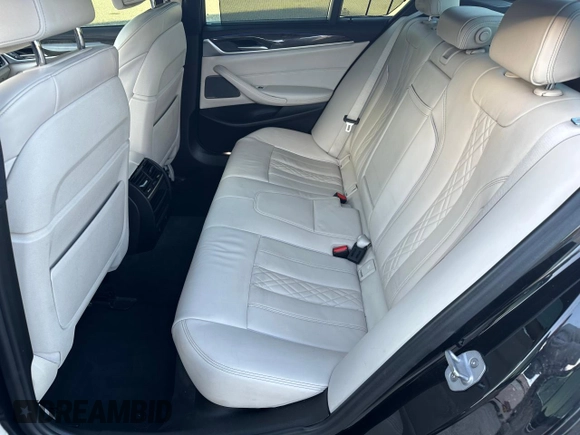 2018 BMW 5 Series M550i xDrive with VIN WBAJB9C55JB035226, listed as a Copart auction lot 50197815 with 156,183 mi miles and Clean title. Bid and sale history available at DreamBid. Image 14.