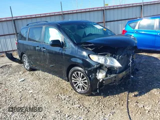 2019 Toyota Sienna XLE Auto Access Seat with VIN 5TDYZ3DC9KS995408, listed as a IAAI auction lot 41114546 with 98,280 mi miles. Bid and sale history available at carsss.com. Image 1.
