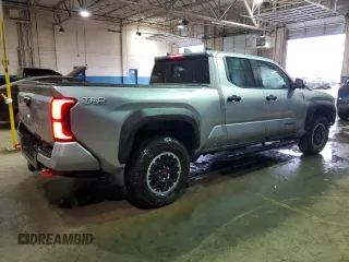 2025 Toyota Tacoma SR with VIN 3TMLB5JN7SM096837, listed as a Copart auction lot 49989405 with 941 mi miles and Clean Title. Bid and sale history available at DreamBid. Image 3.