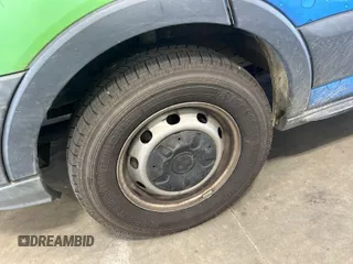 2018 Ford Transit с VIN 1FTYE1CM7JKB31067, выставлен на аукционе IAAI как лот 42742910 с пробегом 64 837 миль миль и . История ставок и продаж доступна на DreamBid. Изображение 5.