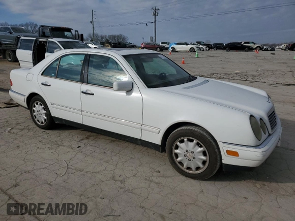 1998 Mercedes-Benz E-Class with VIN WDBJF65F4WA665505, listed as a Copart auction lot 42311695 with 389,016 mi miles and Salvage Title. Bid and sale history available at carsss.com. Image 4.