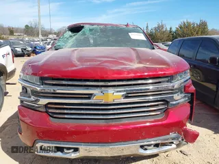 2021 Chevrolet Silverado 1500 High Country with VIN 3GCUYHET8MG141704, listed as a IAAI auction lot 41635846 with 50,425 mi miles. Bid and sale history available at carsss.com. Image 12.