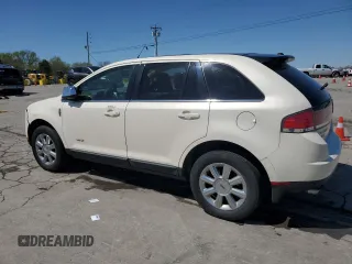 2008 Lincoln MKX z VIN 2LMDU88C98BJ14575, wystawiony jako Copart lot #52404995 z przebiegiem 78 638 mil mil oraz Szkoda całkowita • Salvage title. Historia ofert i sprzedaży dostępna na DreamBid. Obrazek 2.
