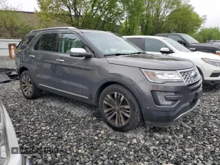 2016 Ford Explorer Platinum z VIN 1FM5K8HT9GGB76930, wystawiony jako Copart lot #56923465 z przebiegiem 141 811 mil mil oraz Szkoda całkowita • Salvage title. Historia ofert i sprzedaży dostępna na DreamBid. Obrazek 4.