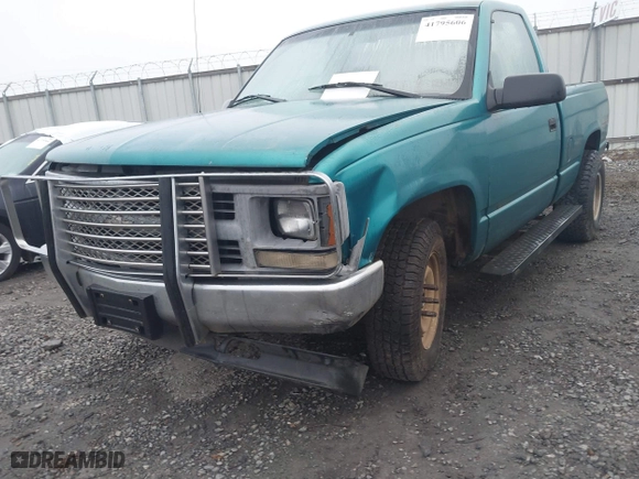 1995 Chevrolet C/K 1500 with VIN 1GCEK14Z9SZ141016, listed as a IAAI auction lot 41795606 with 261,799 mi miles. Bid and sale history available at carsss.com. Image 6.