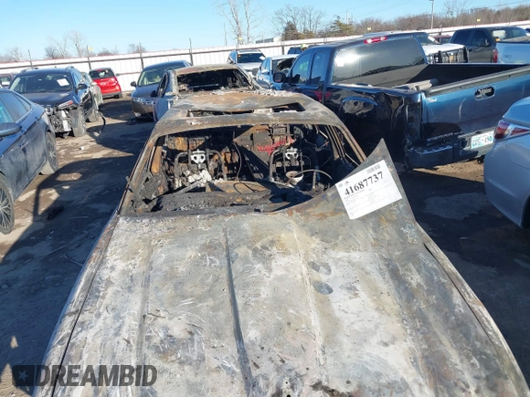 1998 Jaguar XJ with VIN SAJHX6241WC843943, listed as a IAAI auction lot 41687737 with Not provided miles and . Bid and sale history available at DreamBid. Image 6.