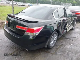 2011 Honda Accord EX z VIN 1HGCP2F71BA030423, wystawiony jako IAAI lot #42344496 z przebiegiem 146 097 mil mil oraz . Historia ofert i sprzedaży dostępna na DreamBid. Obrazek 4.