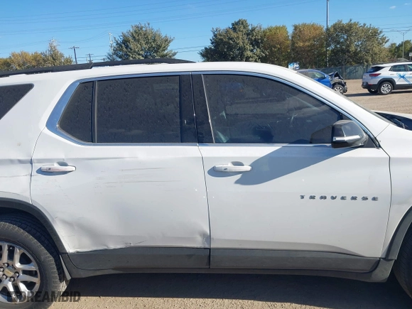 2019 Chevrolet Traverse LT Leather with VIN 1GNERHKW2KJ235242, listed as a IAAI auction lot 40596424 with 97,979 mi miles. Bid and sale history available at carsss.com. Image 14.