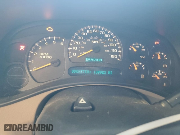 2004 Chevrolet Suburban LS with VIN 1GNEC16Z04J269261, listed as a Copart auction lot 46667485 with 180,923 mi miles and Salvage Title. Bid and sale history available at carsss.com. Image 9.