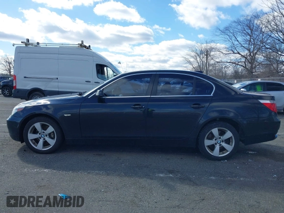 2007 BMW 5 Series 530xi with VIN WBANF735X7CY17406, listed as a IAAI auction lot 41592517 with 139,728 mi miles and . Bid and sale history available at carsss.com. Image 14.