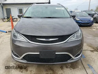 2017 Chrysler Pacifica Touring L with VIN 2C4RC1BG0HR839338, listed as a Copart auction lot 53531095 with 139,580 mi miles and Salvage Title. Bid and sale history available at DreamBid. Image 5.
