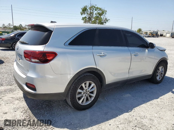 2020 Kia Sorento LX V6 with VIN 5XYPG4A56LG621267, listed as a Copart auction lot 52922345 with 101,289 mi miles and Salvage Title. Bid and sale history available at carsss.com. Image 3.