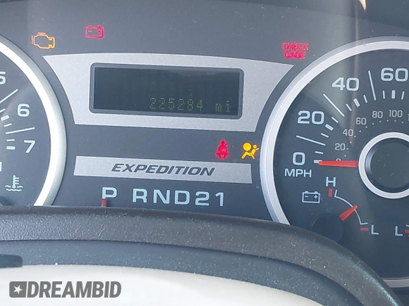 2006 Ford Expedition Eddie Bauer z VIN 1FMFU17586LA66711, wystawiony jako IAAI lot #41984167 z przebiegiem 225 284 mil mil oraz . Historia ofert i sprzedaży dostępna na DreamBid. Obrazek 7.