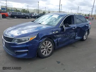 2018 Kia Optima LX with VIN 5XXGT4L35JG270196, listed as a IAAI auction lot 41557198 with NaN miles. Bid and sale history available at carsss.com. Image 17.