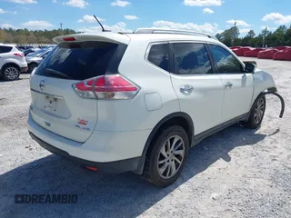 2015 Nissan Rogue SL with VIN 5N1AT2MV8FC820472, listed as a IAAI auction lot 41880134 with 191,035 mi miles. Bid and sale history available at carsss.com. Image 4.