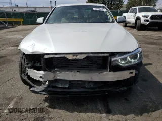 2013 BMW 3 Series 328i xDrive with VIN WBA3B3C57DJ976483, listed as a Copart auction lot 51186945 with 95,229 mi miles and Salvage Title. Bid and sale history available at carsss.com. Image 5.