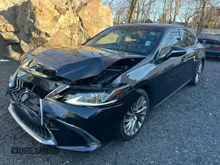 2019 Lexus ES with VIN JTHBZ1B16K2003291, listed as a Copart auction lot 51746915 with 37,347 mi miles and Clean Title. Bid and sale history available at carsss.com. Image 1.