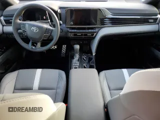 2025 Toyota Camry LE with VIN 4T1DAACK0SU580682, listed as a Copart auction lot 47941475 with 1,438 mi miles and Salvage Title. Bid and sale history available at carsss.com. Image 8.