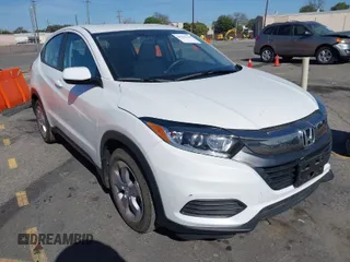 2022 Honda HR-V LX with VIN 3CZRU6H34NM768950, listed as a IAAI auction lot 41702229 with 5,891 mi miles. Bid and sale history available at carsss.com. Image 1.