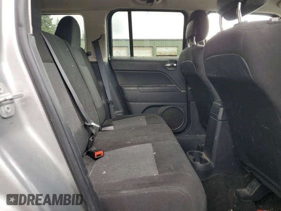 2015 Jeep Patriot Altitude z VIN 1C4NJRBB3FD426238, wystawiony jako Copart lot #58094965 z przebiegiem 107 969 mil mil oraz Szkoda całkowita • Salvage title. Historia ofert i sprzedaży dostępna na DreamBid. Obrazek 11.