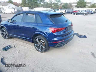 2024 Audi Q3 S line Premium Plus z VIN WA1EECF39R1107267, wystawiony jako IAAI lot #40791219 z przebiegiem 26 658 mil mil oraz . Historia ofert i sprzedaży dostępna na DreamBid. Obrazek 3.