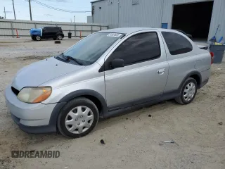 2000 Toyota ECHO z VIN JTDAT1231Y0038213, wystawiony jako Copart lot #54683665 z przebiegiem 284 480 mil mil oraz Szkody całkowita. Historia ofert i sprzedaży dostępna na DreamBid. Obrazek 1.