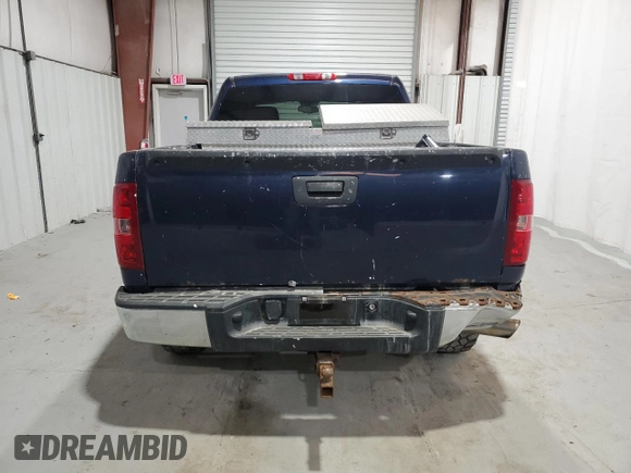 2011 Chevrolet Silverado 1500 LT with VIN 3GCPCSE0XBG185084, listed as a Copart auction lot 49314375 with 285,677 mi miles and Clean Title. Bid and sale history available at DreamBid. Image 6.