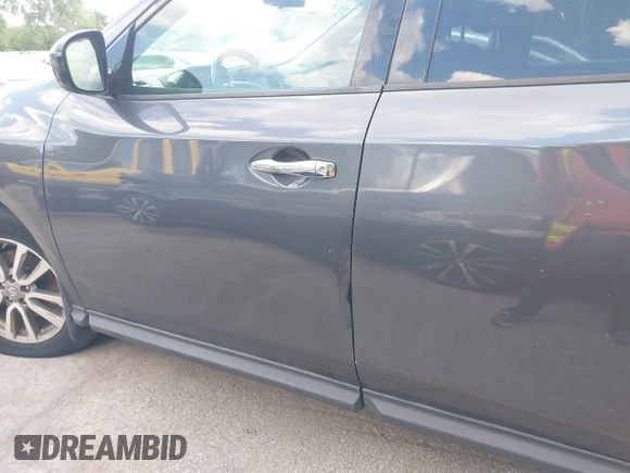 2014 Nissan Pathfinder Platinum with VIN 5N1AR2MM7EC723672, listed as a IAAI auction lot 42532350 with 151,566 mi miles and . Bid and sale history available at DreamBid. Image 14.