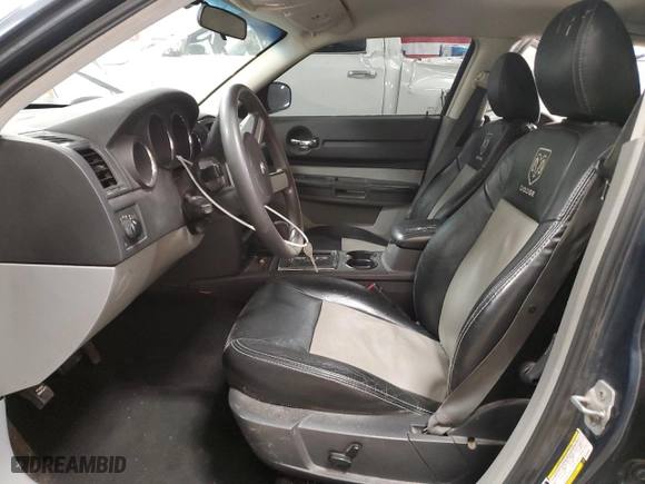 2008 Dodge Magnum with VIN 2D4FV47T68H130460, listed as a Copart auction lot 50077235 with 135,648 mi miles and Clean Title. Bid and sale history available at carsss.com. Image 7.