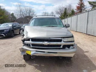 2002 Chevrolet Suburban LS with VIN 1GNFK16Z42J120730, listed as a IAAI auction lot 42021233 with 175,127 mi miles. Bid and sale history available at carsss.com. Image 13.