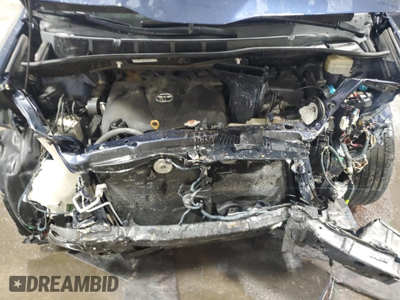 2018 Toyota Sienna LE Auto Access Seat with VIN 5TDKZ3DC5JS903117, listed as a Copart auction lot 46122665 with 83,851 mi miles and Salvage Title. Bid and sale history available at carsss.com. Image 13.